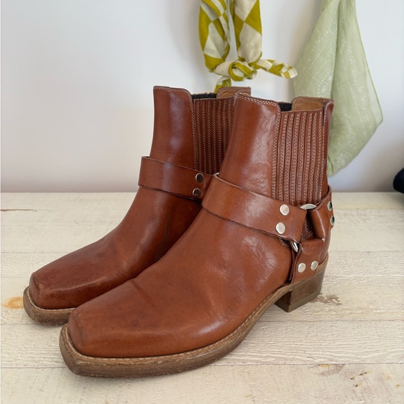 Re/Done Brown Leather Cavalry Boot - Picture 2 of 5